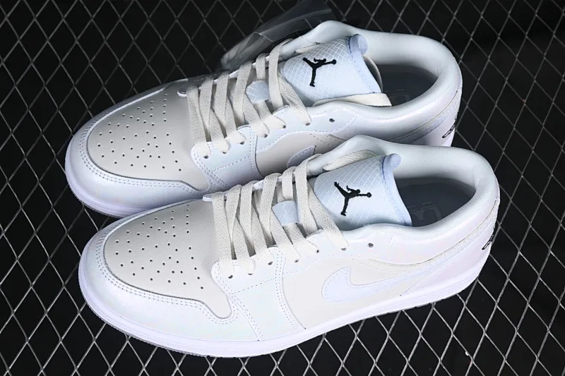 All Categories Air Jordan Jordan Series Basketball Shoes Air Jordan 1 Low Air Jordan 1 Low "Year of the Snake 2025" AJ1 Joe 1 Beige Symphony Pearlescent Low-top Cultural Basketball Shoes HF4080-001